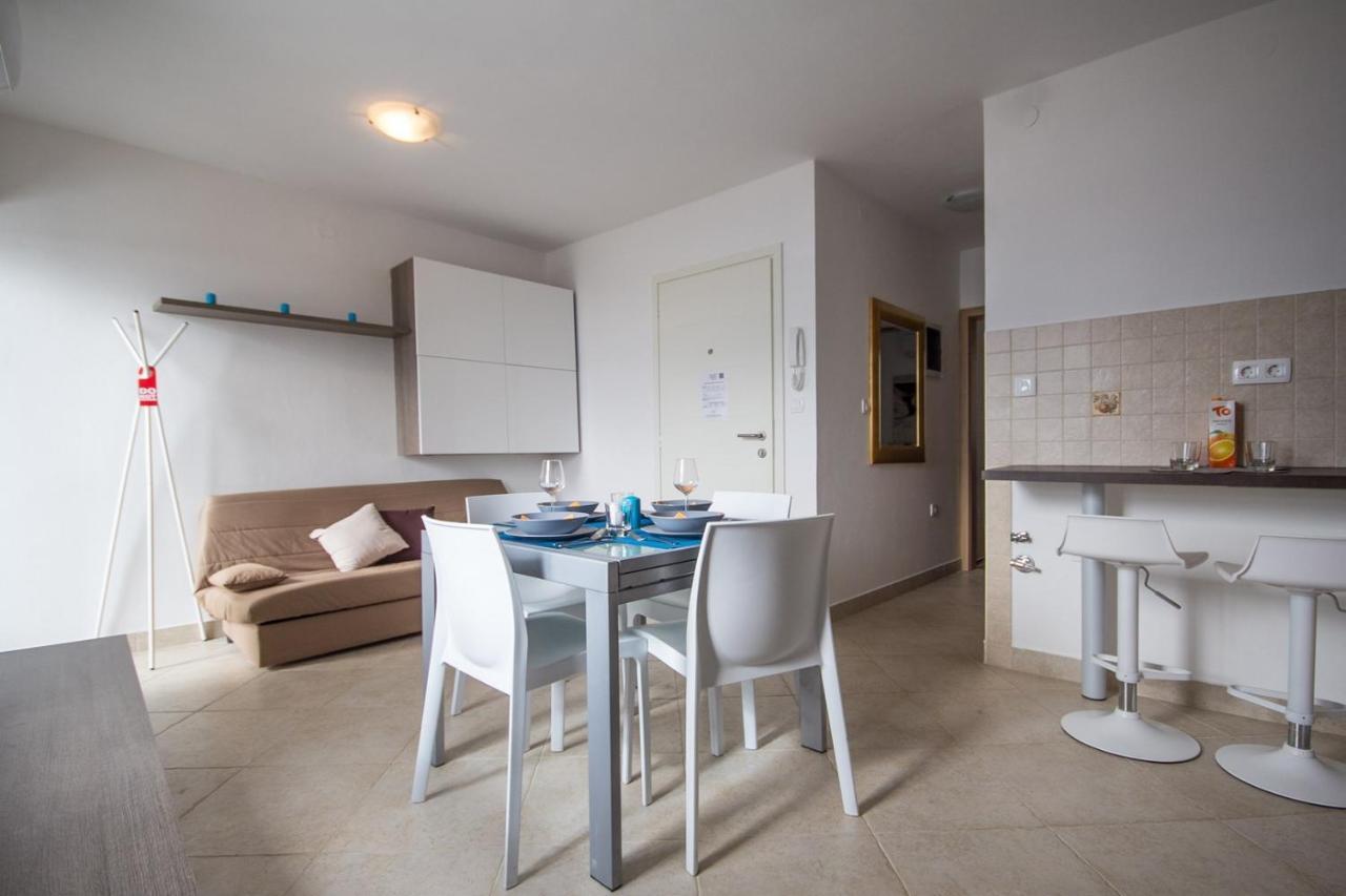 Center, Seafront With Terrace In Umag